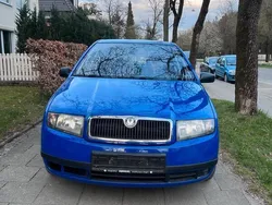 Blau Gebraucht 2003 Skoda Fabia Kleinwagen | 1.500 € (Fairer Preis)