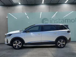 Weiß Gebraucht 2024 Peugeot 5008 Van / Kleinbus | 36.749 € (Guter Preis)