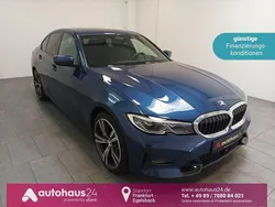 Blau Gebraucht 2020 BMW 330e Sport Line Limousine | 30.990 € (Fairer Preis)