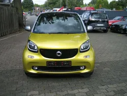 Gelb Gebraucht 2018 Smart ForTwo Coupé Kleinwagen | 9.999 € (Guter Preis)