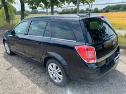 Schwarz Gebraucht 2010 Opel Astra Innovation Limousine | 1.800 € (Superpreis)