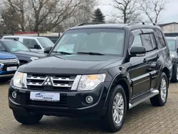 Schwarz Gebraucht 2014 Mitsubishi Pajero Top SUV | 22.900 € (Teuer)
