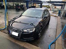 Schwarz Gebraucht 2014 Audi A3 Sportback Kleinwagen | 7.500 € (Etwas zu teuer)