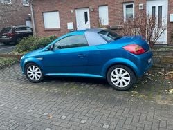 Blau Gebraucht 2005 Opel Tigra Cabrio | 1.150 € (Superpreis)