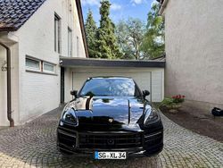 Schwarz Gebraucht 2019 Porsche Cayenne Turbo SUV | 94.500 €