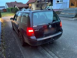 Schwarz Gebraucht 2002 VW Golf IV Limousine | 500 € (Superpreis)