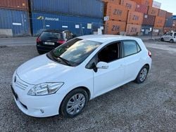 Weiß Gebraucht 2011 Toyota Auris Life Limousine | 9.499 € (Teuer)