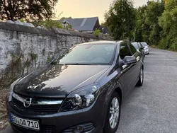 Grau Gebraucht 2009 Opel Astra GTC Edition Limousine | 3.000 € (Superpreis)
