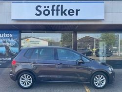 Grau Gebraucht 2015 VW Golf Sportsvan LOUNGE Van / Kleinbus | 12.990 € (Fairer Preis)