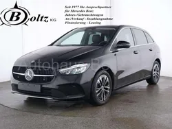 Kosmosschwarz Gebraucht 2024 Mercedes B200 Progressive Van / Kleinbus | 33.800 € (Fairer Preis)