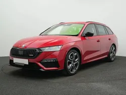 Rot Gebraucht 2023 Skoda Octavia RS Kombi | 40.689 € (Etwas zu teuer)