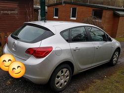 Silber Gebraucht 2010 Opel Astra Sport Limousine | 4.000 € (Guter Preis)