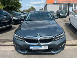 Grau Gebraucht 2019 BMW 320 Luxury Line Kombi | 26.999 € (Fairer Preis)