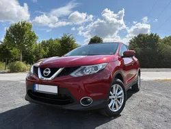 Rot Gebraucht 2016 Nissan Qashqai Acenta SUV | 11.800 € (Fairer Preis)