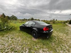 Schwarz Gebraucht 2007 BMW 318 Limousine | 2.900 € (Guter Preis)