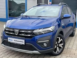 Stahlblau Gebraucht 2023 Dacia Sandero Comfort Kleinwagen | 13.450 € (Fairer Preis)
