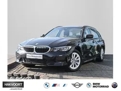 Black sapphire Gebraucht 2021 BMW 330e Advantage Kombi | 28.890 € (Fairer Preis)