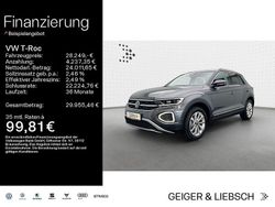 Indiumgrau metallic/schwarz Gebraucht 2024 VW T-Roc Style SUV | 28.249 € (Guter Preis)