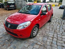 Rot Gebraucht 2010 Dacia Sandero Kleinwagen | 699 €