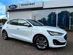 Weiß Gebraucht 2022 Ford Focus Titanium Limousine | 18.990 € (Fairer Preis)