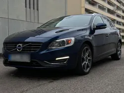 Blau Gebraucht 2015 Volvo V60 Ocean Race Kombi | 10.500 € (Teuer)