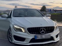 Weiß Gebraucht 2013 Mercedes CLA200 AMG Limousine | 15.550 € (Etwas zu teuer)