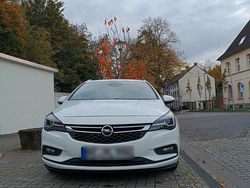 Weiß Gebraucht 2016 Opel Astra Limousine | 7.500 € (Teuer)