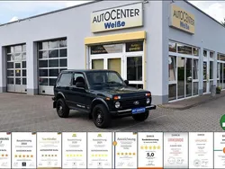 Grün Gebraucht 2018 Lada Urban SUV | 9.999 € (Fairer Preis)