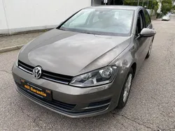 Grau Gebraucht 2014 VW Golf VII Comfortline Limousine | 8.999 € (Fairer Preis)