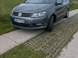 Grau Gebraucht 2021 VW Sharan Van / Kleinbus | 19.500 € (Superpreis)