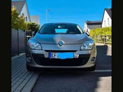 Beige Gebraucht 2011 Renault Mégane III Dynamique Limousine | 5.500 € (Fairer Preis)