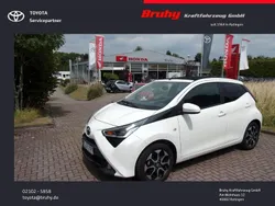 Weiß Gebraucht 2021 Toyota Aygo x-sky Kleinwagen | 13.999 € (Fairer Preis)