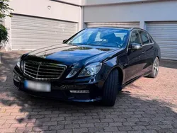 Schwarz Gebraucht 2011 Mercedes E63 AMG AMG Limousine | 42.500 €