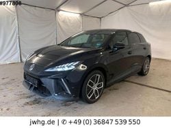 Schwarz Gebraucht 2023 MG MG4 EV Luxury Kleinwagen | 16.950 € (Fairer Preis)