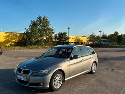 Grau Gebraucht 2011 BMW 318 Kombi | 4.700 € (Fairer Preis)