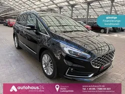 Schwarz Gebraucht 2023 Ford S-MAX Vignale Van / Kleinbus | 41.990 € (Etwas zu teuer)