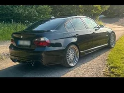 Schwarz Gebraucht 2005 BMW 330 Limousine | 12.500 €