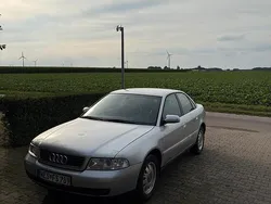 Silber Gebraucht 2000 Audi A4 Limousine | 2.600 € (Fairer Preis)