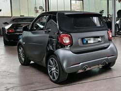 Grau Gebraucht 2017 Smart ForTwo Cabrio Brabus Cabrio | 21.000 € (Guter Preis)