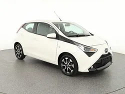 Weiß Gebraucht 2020 Toyota Aygo Team Kleinwagen | 10.460 € (Fairer Preis)