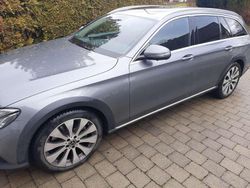 Grau Gebraucht 2019 Mercedes E220 Kombi | 29.998 € (Fairer Preis)