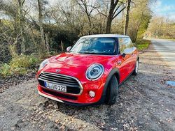 Rot Gebraucht 2018 Mini Cooper Pepper Kleinwagen | 15.600 € (Fairer Preis)