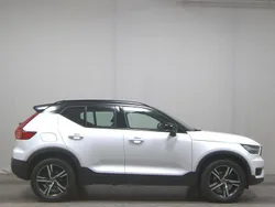 Weiss Gebraucht 2020 Volvo XC40 R-Design SUV | 22.980 € (Fairer Preis)