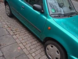 Grün Gebraucht 1997 Nissan Micra Limousine | 1.200 € (Fairer Preis)