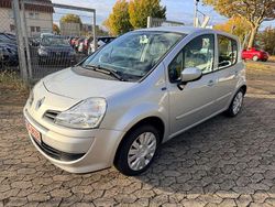 Grau Gebraucht 2011 Renault Modus Van / Kleinbus | 5.999 € (Teuer)