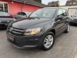 Grau Gebraucht 2015 VW Tiguan Trendline SUV | 7.999 € (Guter Preis)