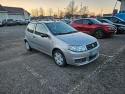 Silber Gebraucht 2004 Fiat Punto Sport Kleinwagen | 500 €