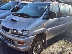Grau Gebraucht 1999 Mitsubishi Space Gear Van / Kleinbus | 4.999 €