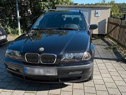 Schwarz Gebraucht 2001 BMW 328 Kombi | 5.450 €