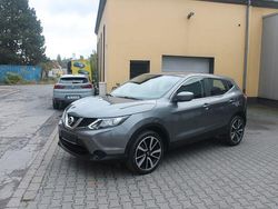 Grau Gebraucht 2015 Nissan Qashqai Visia SUV | 13.999 € (Teuer)